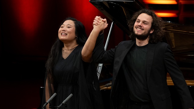 Bariton Giacomo Schmidt en pianist Jong Sun Woo treden op tijdens het ILFZ in Zeist