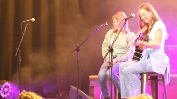 deelnemers aan het Open Podium in het Torenlaan Theater in Zeist